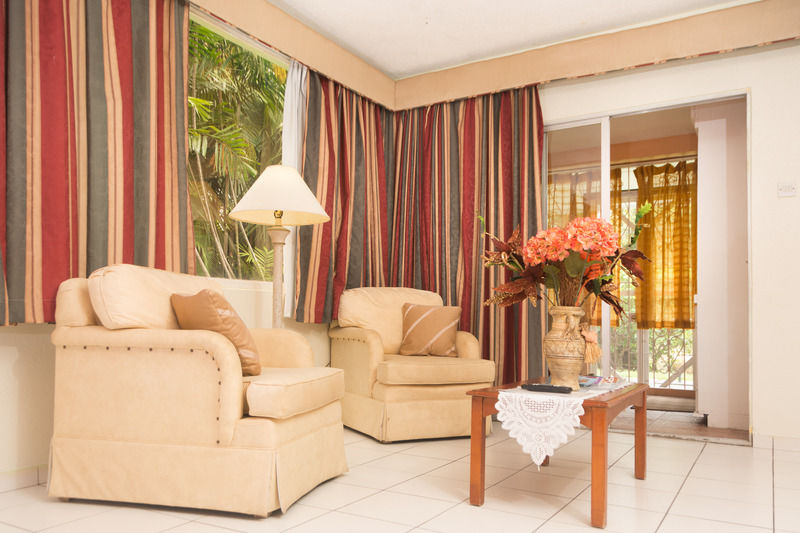 Palm Garden Hotel Barbados Bridgetown Esterno foto